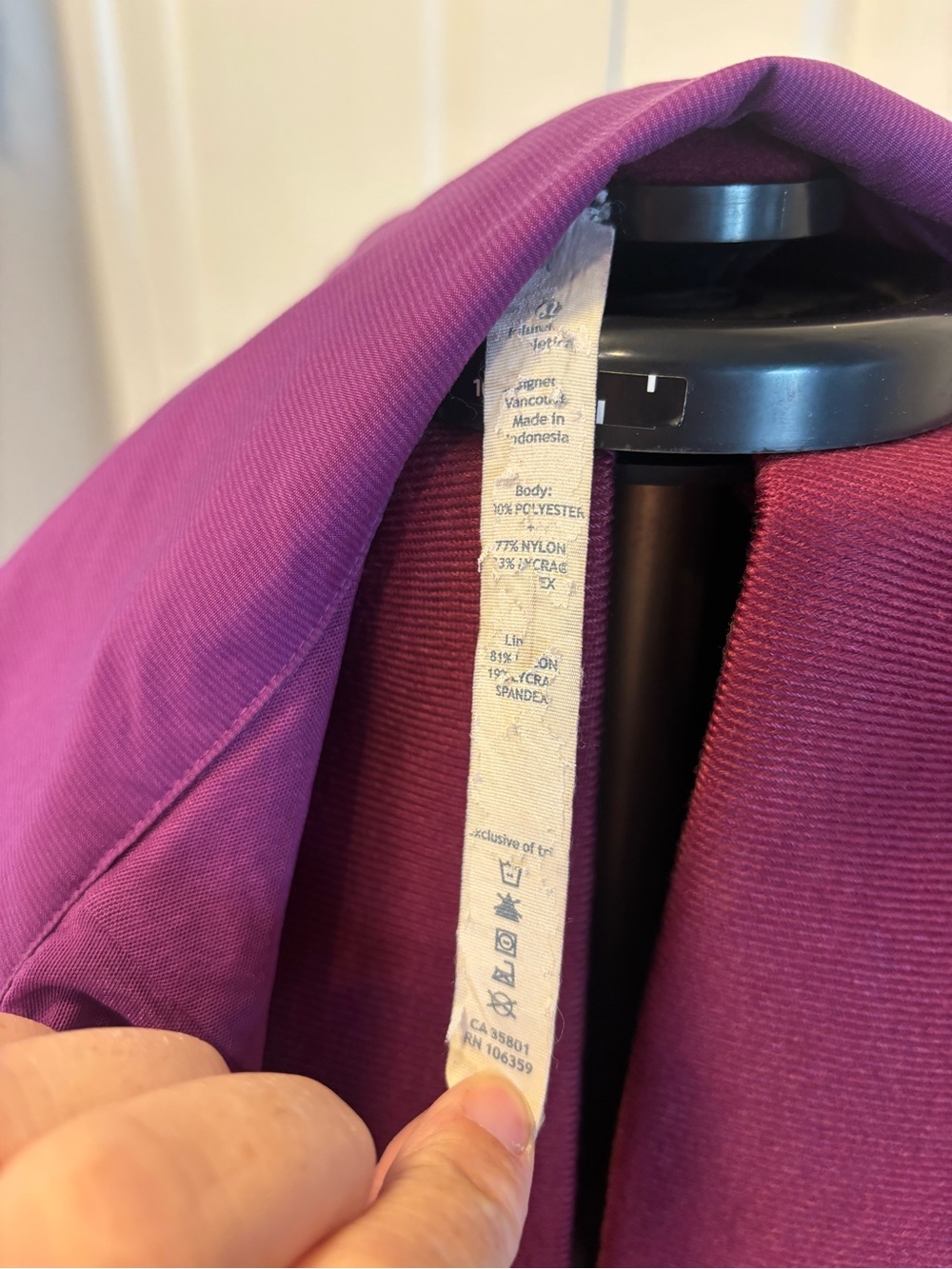 Lululemon jacket size 6 - Picture 6 of 7